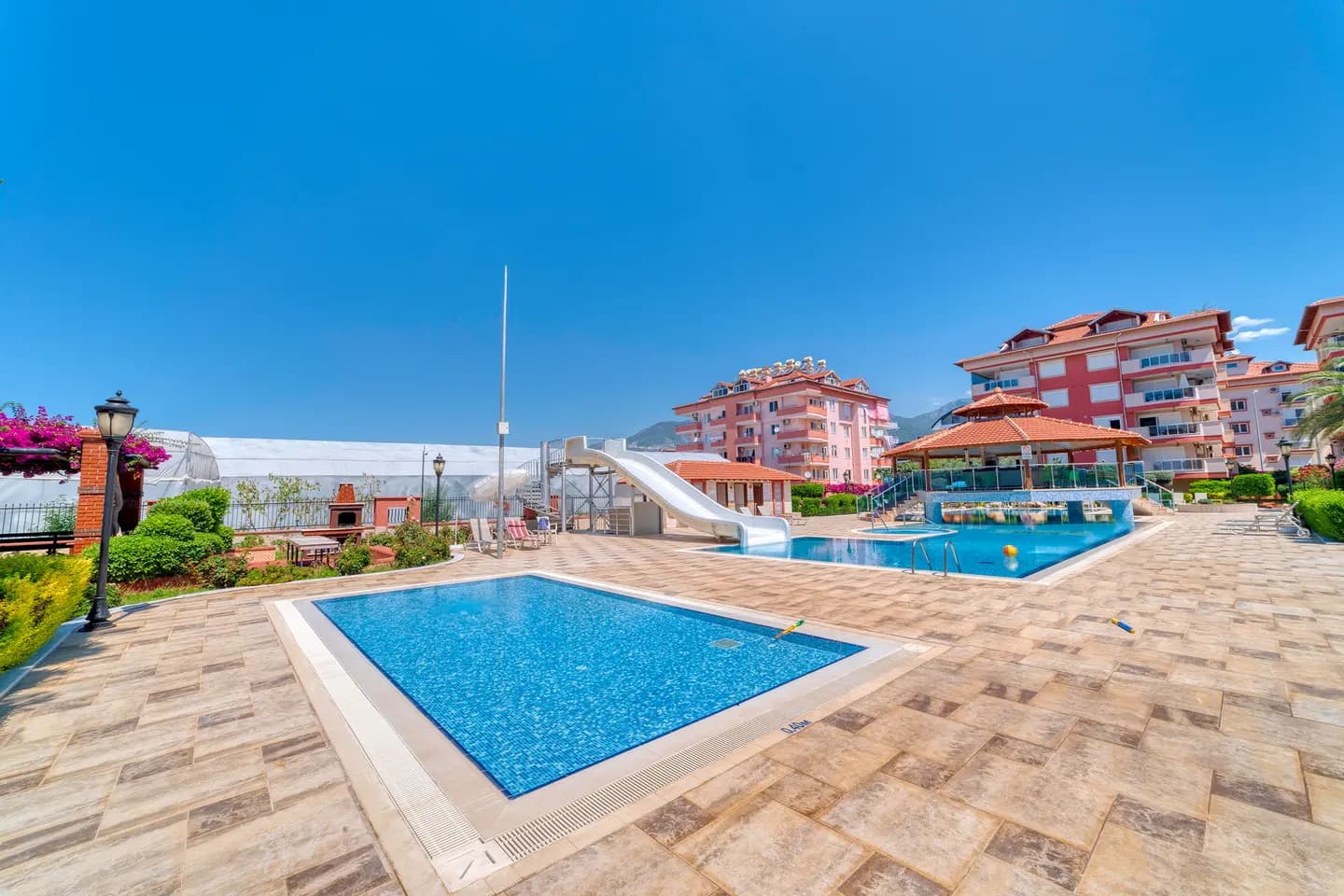 Квартира 2+1 в Yüksek 1 Sitesi B1-3, Оба — фото 1